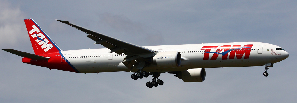 Boeing 777-300ER TAM PT-MUD, 07/08/09, FRA