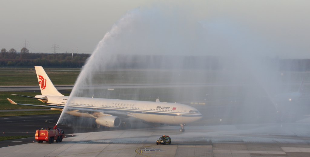 Airbus A330-300 Air China B-6513, 27/03/11, DUS