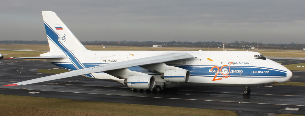 Antonov AN-124 Volga-Dnepr RA-82044, 16/02/11, DUS